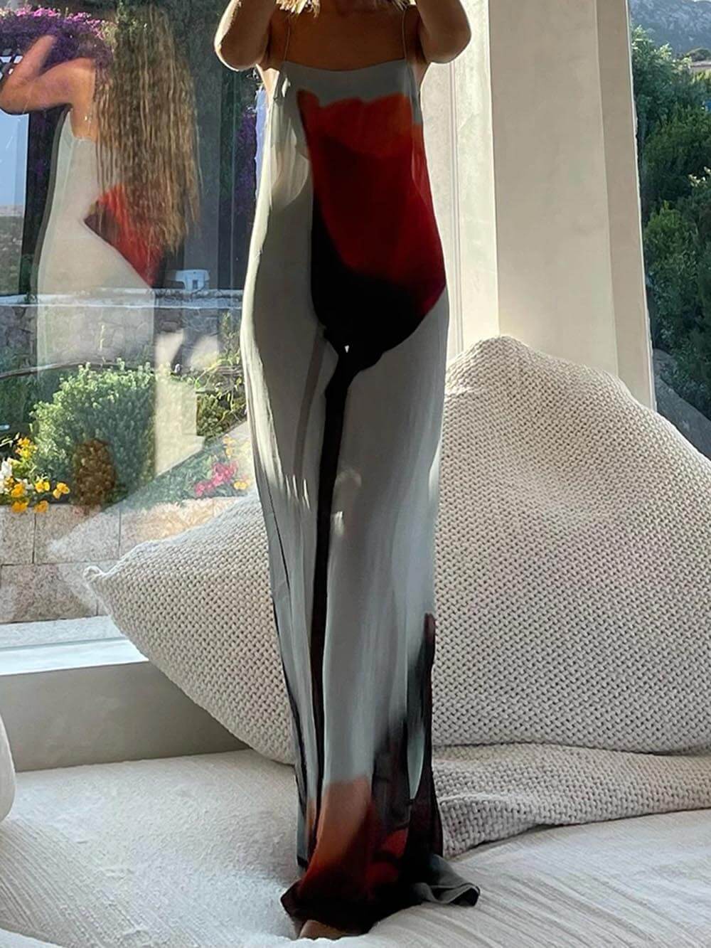 Alessia | Abstract Tulip Print Vacation Slip H-Line Maxi Dress